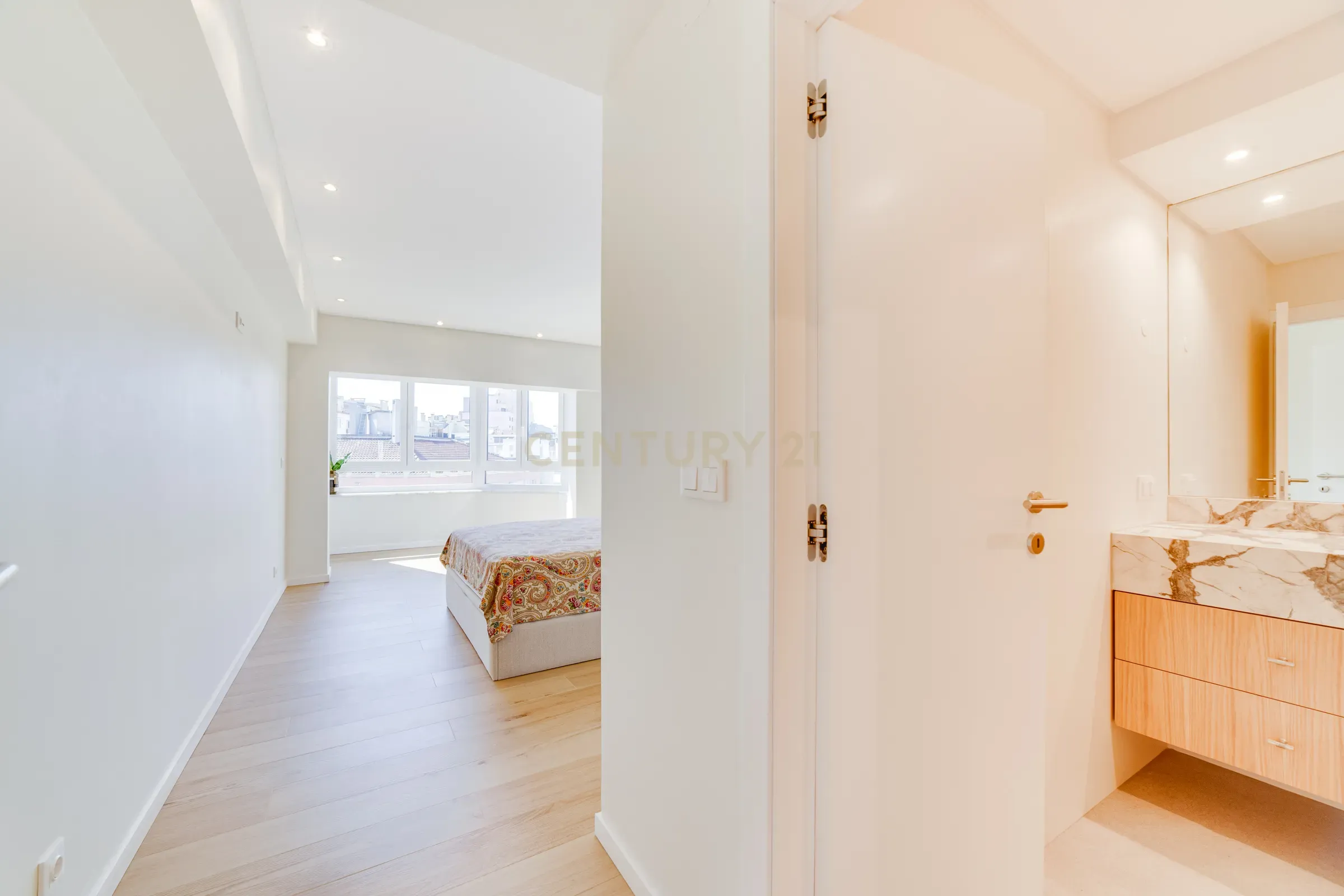 Luxuoso apartamento T4 em Lisboa com Vista e Acabamentos de Alta Qualidade - Image 28